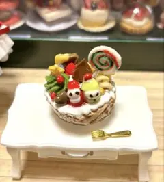 フルーツサンタのクリスマスケーキ