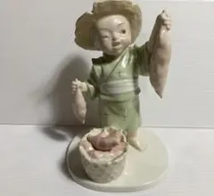 乃りたけ陶房 童子人形シリーズ 『落ち葉』 フィギュリン　置物 乃りたけ陶房 童子人形シリーズ 『落ち葉』 フィギュリン 置物