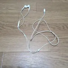 Lightning端子 有線イヤホン ホワイト（iPhone）