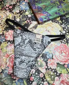 エメフィール　廃盤品レア　ヘビ柄 レースTバック グレー ブラック　ラメ入り