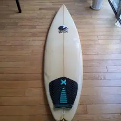 GRACE サーフボード セミガン 6'4×46.5×5.8 ケース付き GRACE サーフボード セミガン 6'4×46.5×5.8 ケース付き