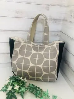 ラスト　限定セール　ハンドメイド　綿麻キャンバス　北欧柄　トートバッグ　グレー