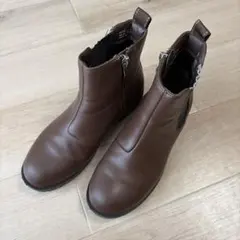 【22センチ】ブラウン ジッパー付きショートブーツ