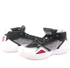 レッド スニーカー