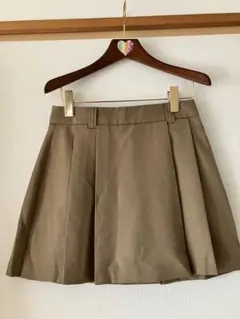 GU ベージュ プリーツミニスカート