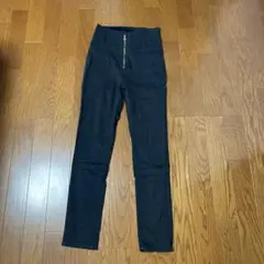 黒スキニーファスナー