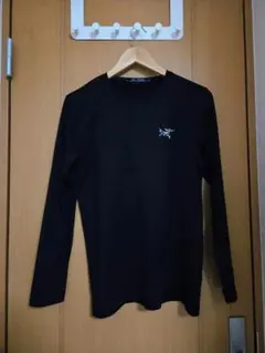 ARC'TERYX アークテリクス 長袖Tシャツ ブラック バードロゴのサムネイル