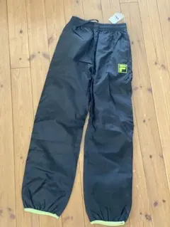 新品FILA ブラックパンツ 150サイズ