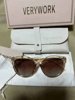 Verywork・キャットアイ・サングラス・ブラウンカラーのサムネイル