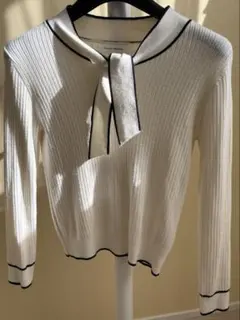 【最終値下げ】リボン付きホワイトリブニット