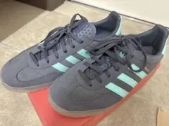 adidas グレー/ミント スニーカー