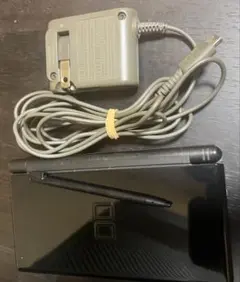 し*ろ様 【送料込み】ニンテンドーDS Lite ジェットブラック