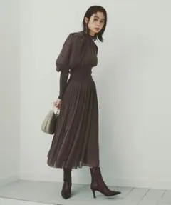 照*美様 【新品未使用】スナイデル　リブドッキングシフォンプリーツワンピース