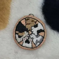 ハンドメイド 刺繍 パピヨン 犬 うちの子 バッグチャーム キーホルダー