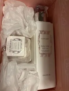 JILLSTUART ボディミルク リップバームセット　未使用のサムネイル