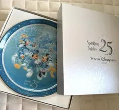 【絵皿】 ディズニー 25周年 スパークリングビジュリー ミッキー スパークリングジュビリー】25周年をお祝いするミッキーたちがデザイン