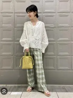 sara mallika エンブロイダリーブラウス ホワイトのサムネイル