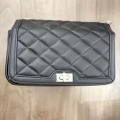 ブラック キルティング ショルダーバッグ