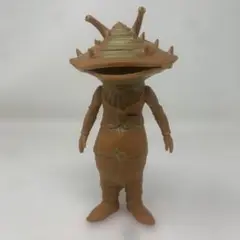 カネゴン 1983年、メカゴモラ 2010年　フィギュア／ソフビ 絶版品】円谷プロ 日本製 1983年『カネゴン』美品 ソフビ