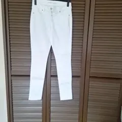 OLD NAVY ホワイト スキニーデニムのサムネイル