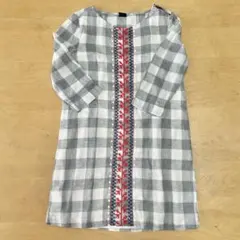 美品 GAP Kids ギャップキッズ チェックと刺繍のワンピース 130