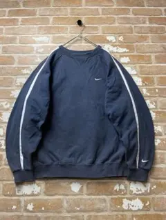 00s NIKE ナイキ　スウェット　ネイビー　刺繍　ワンポイント　V字ガゼット