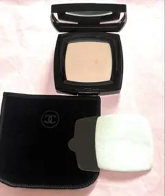 【限定希少】CHANEL プードゥルユニヴェゼルコンパクト507ローズブロッサムのサムネイル