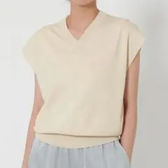 25SS BEAUTY&YOUTH アイボリー Vネック フレンチスリーブ