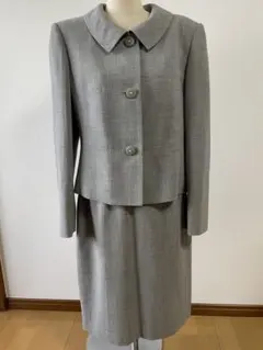 オンワード樫山　スーツ　上下セット　春夏秋