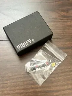 Pebble ＆ Metal Chip's Pierce ネイビー　カヲル