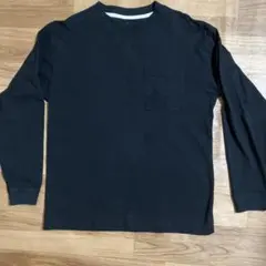 無印良品　黒の長袖Tシャツ ポケット付き