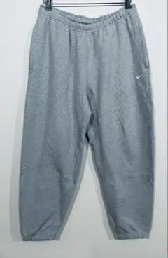 Nike solo swoosh フリースパンツ