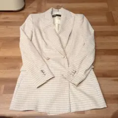 テーラードジャケット 白と青のチェック柄