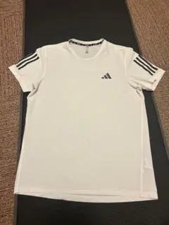 adidas ホワイト Tシャツ 3本ライン