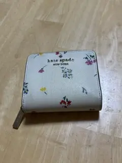 kate spade NEW YORK 二つ折り財布 てんとう虫柄 - メルカリ