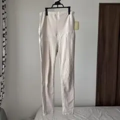 ベージュ マタニティパンツ
