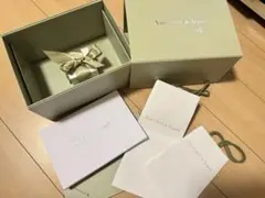 未使用Van Cleef & Arpels ヴァンクリ ピアス　ギフト空箱・紙袋