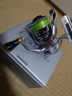 シマノ 23 ストラディック C5000XG ゴメクサスハンドル、キャップ
