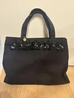 Yuka 花モチーフ 黒トートバッグ