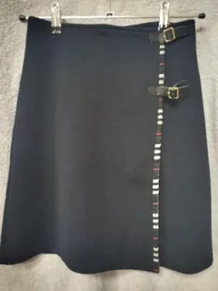 美品BurberryBluelabelネイビー ミニスカート ストライプ装飾付き