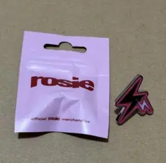 ロゼ ROSE ピンバッジ ポップアップ rosie ⑤1 - メルカリ