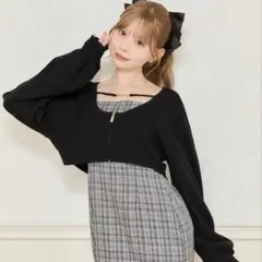 チョーカー付きショート丈ZIPニット