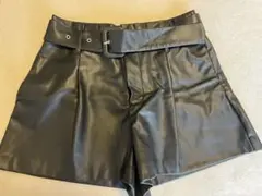 【未使用/即日発送】ZARA合成皮革 ショートパンツ ベルト付き※値下げ不可