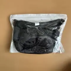 ユニクロ　感謝祭　マルチポケットミニバッグ　黒　男女兼用　新品未開封