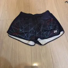 バドミントン用ショートパンツ 黒/青/赤