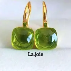 クリスタル ペリドットカラー “オリヴィン“ ゴールド フック ピアス