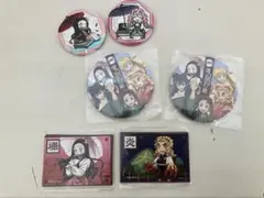 鬼滅の刃　缶バッジ４つ コースター２つ