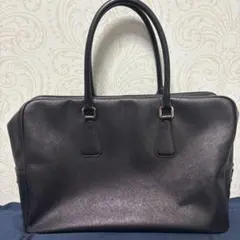 PRADA ブラック ビジネスバッグ