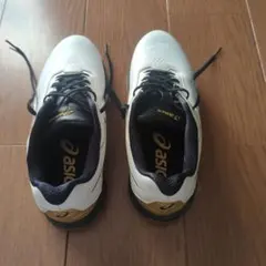 ASICS ゴルフシューズ ホワイト/ブラック/ゴールド