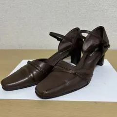 Sarah ブラウン ストラップ パンプスのサムネイル